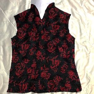 Petite Sophisticate | Stretchy sleeveless floral blouse, beautiful neckline, LP